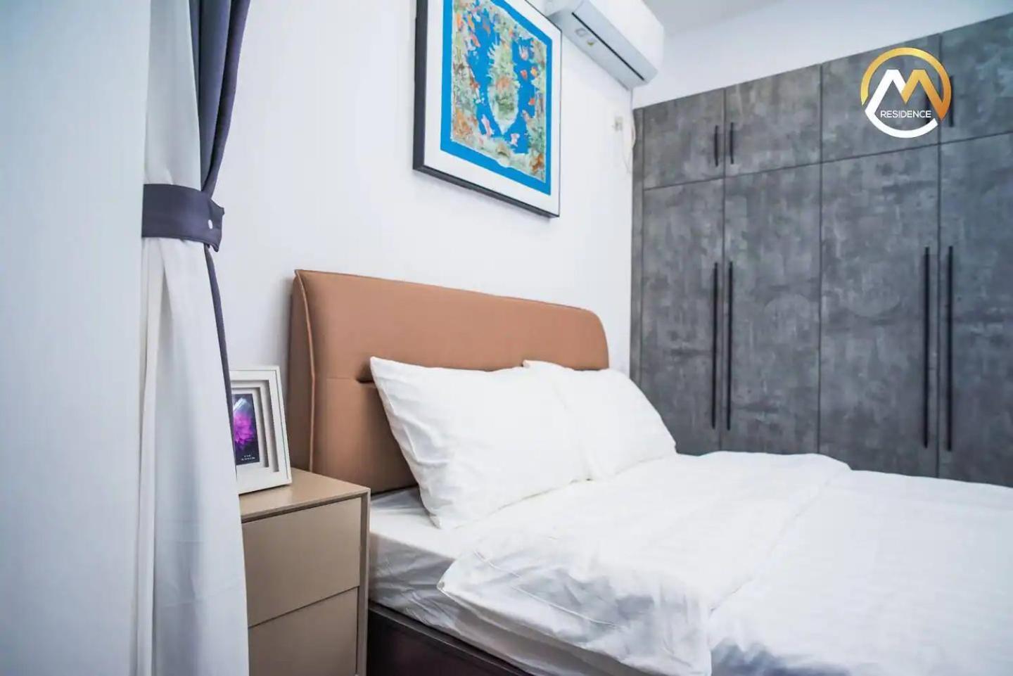 Hotel Serviced Apartments Top One Infinity Pool With View Of 360 Degree Phnom-Penh Buitenkant foto
