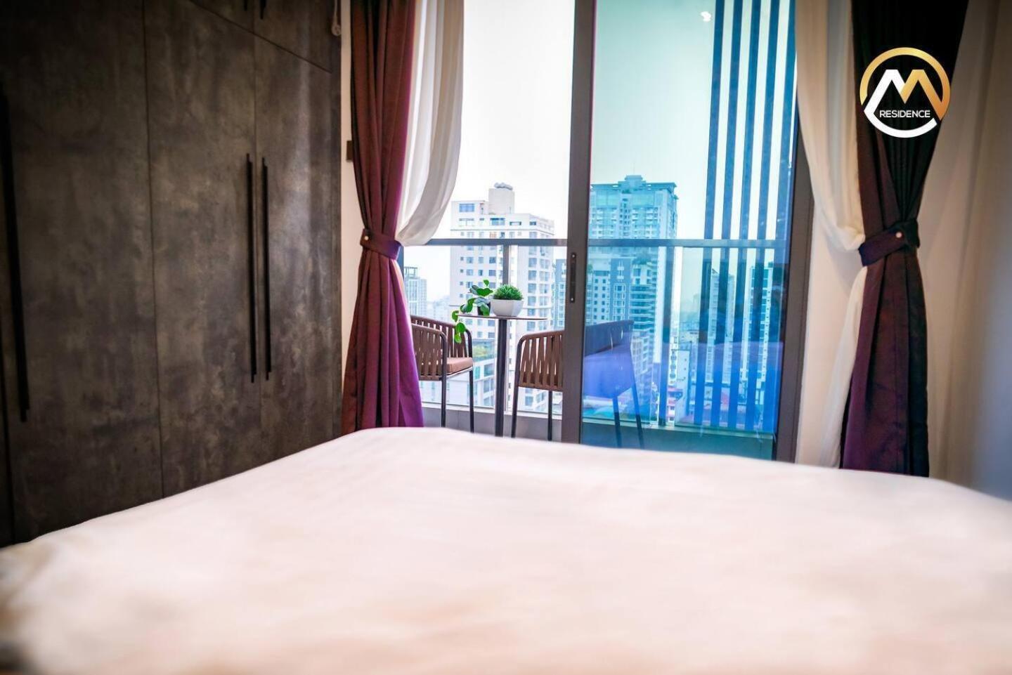 Hotel Serviced Apartments Top One Infinity Pool With View Of 360 Degree Phnom-Penh Buitenkant foto