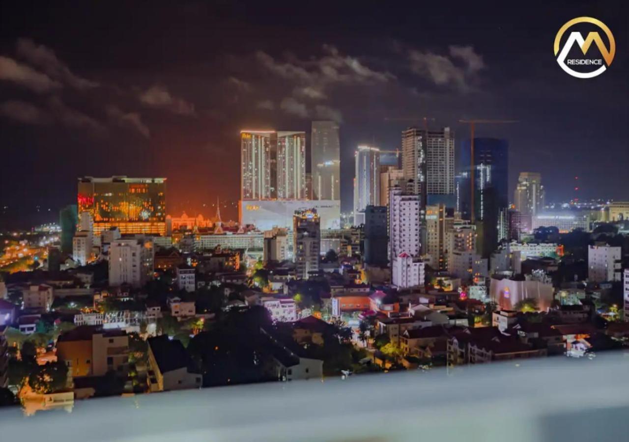 Hotel Serviced Apartments Top One Infinity Pool With View Of 360 Degree Phnom-Penh Buitenkant foto